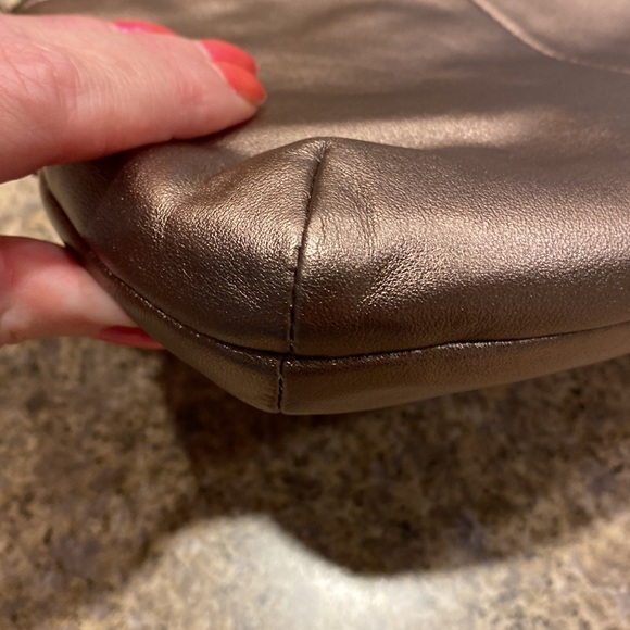Coach Crossbody Leather Small Bag The Color is Possibly a Bronze or a Gold Color - Picture 12 of 17
